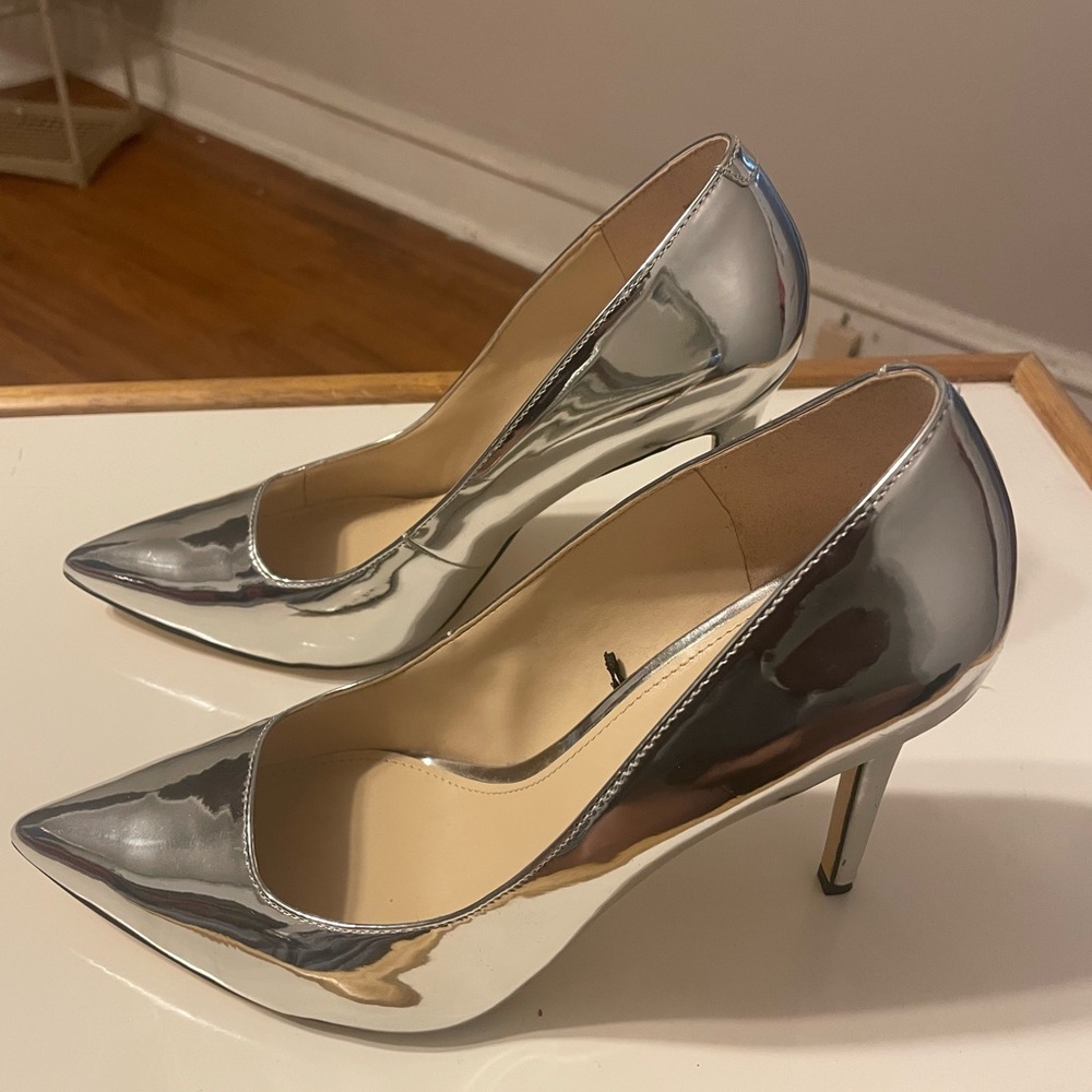 Nine West Silver Pumps